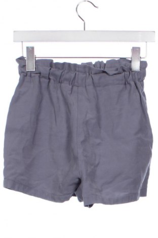Dámské kraťasy  Pull&Bear, Velikost XS, Barva Šedá, Cena  241,00 Kč