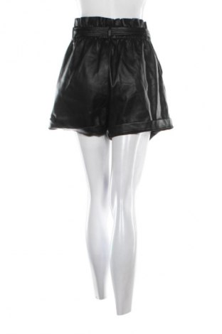 Pantaloni scurți de femei Vero Moda, Mărime M, Culoare Negru, Preț 69,99 Lei