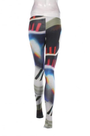 Дамски клин Adidas Originals, Размер XS, Цвят Многоцветен, Цена 33,93 лв.