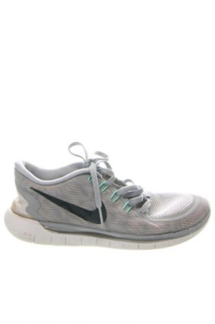 Дамски обувки Nike, Размер 36, Цвят Многоцветен, Цена 57,99 лв.