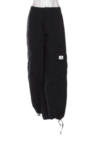 Damenhose Air Jordan Nike, Größe S, Farbe Schwarz, Preis € 46,99