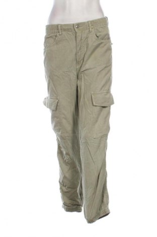 Pantaloni de femei Bershka, Mărime S, Culoare Verde, Preț 100,99 Lei