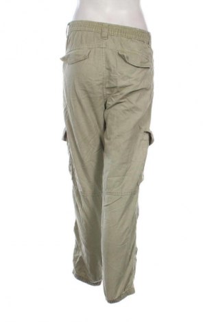 Pantaloni de femei Bershka, Mărime S, Culoare Verde, Preț 100,99 Lei