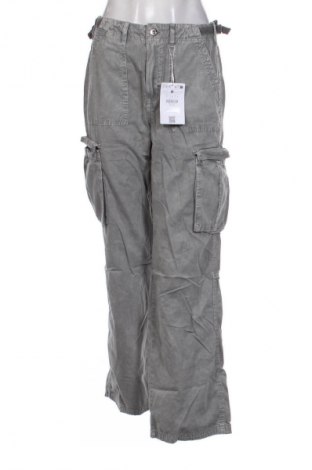 Damenhose Bershka, Größe S, Farbe Grau, Preis 23,52 €