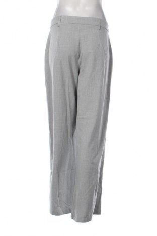 Dámske nohavice Bershka, Veľkosť M, Farba Sivá, Cena  15,00 €