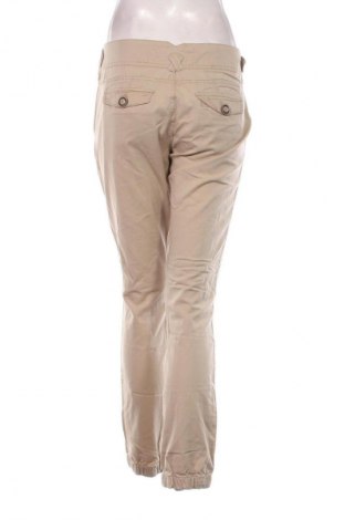 Damenhose Bershka, Größe L, Farbe Beige, Preis € 14,77