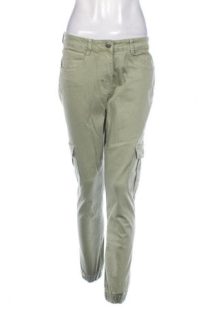 Damenhose Gina, Größe M, Farbe Grün, Preis € 14,83