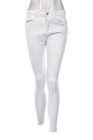 Damenhose Marks & Spencer, Größe M, Farbe Weiß, Preis 13,80 €