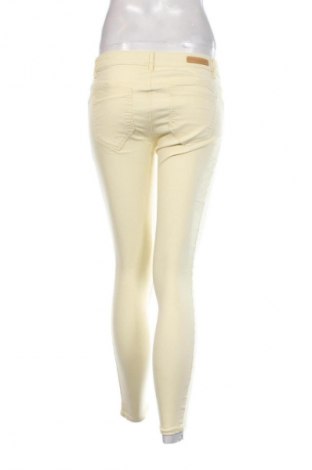 Pantaloni de femei Pimkie, Mărime S, Culoare Galben, Preț 100,99 Lei