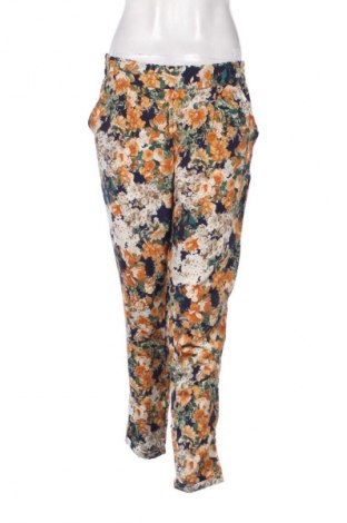 Damenhose Stradivarius, Größe S, Farbe Mehrfarbig, Preis 15,00 €
