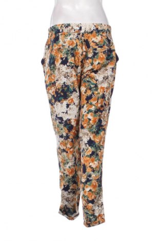 Damenhose Stradivarius, Größe S, Farbe Mehrfarbig, Preis 15,00 €