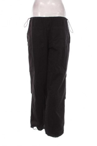 Pantaloni de femei Stradivarius, Mărime S, Culoare Negru, Preț 77,17 Lei