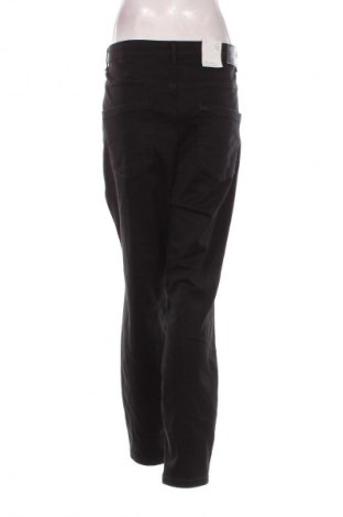 Dámské kalhoty  Vero Moda, Velikost XXL, Barva Černá, Cena  792,00 Kč