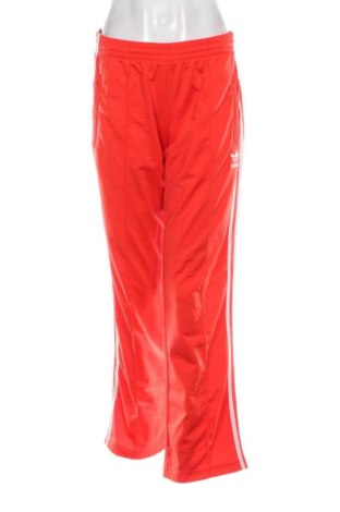 Pantaloni trening de femei Adidas, Mărime M, Culoare Roșu, Preț 141,99 Lei