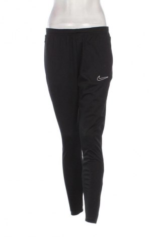 Pantaloni trening de femei Nike, Mărime S, Culoare Negru, Preț 113,99 Lei