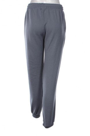 Pantaloni trening de femei Nike, Mărime M, Culoare Gri, Preț 107,89 Lei
