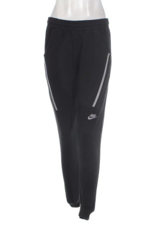 Dámske tepláky Nike, Veľkosť M, Farba Čierna, Cena  23,95 €