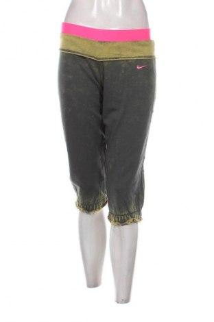 Dámské tepláky Nike, Velikost M, Barva Zelená, Cena  1 177,00 Kč