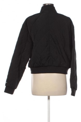 Dámska bunda  Calvin Klein Jeans, Veľkosť M, Farba Čierna, Cena  59,95 €