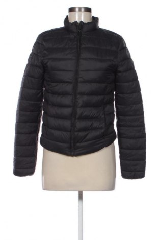 Дамско яке Pull&Bear, Размер M, Цвят Черен, Цена 47,88 лв.