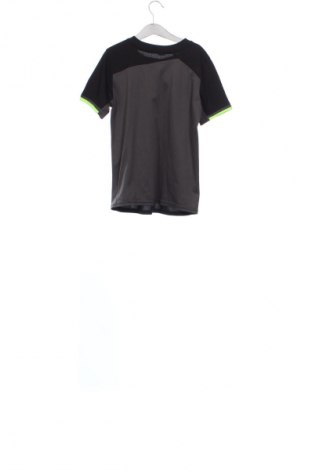 Детска тениска Decathlon, Размер 10-11y/ 146-152 см, Цвят Черен, Цена 19,55 лв.