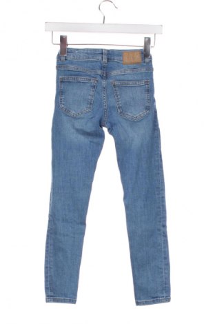 Dziecięce jeansy Mango, Rozmiar 7-8y/ 128-134 cm, Kolor Niebieski, Cena 18,99 zł