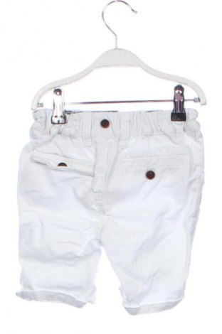 Pantaloni scurți pentru copii Next, Mărime 18-24m/ 86-98 cm, Culoare Alb, Preț 47,40 Lei