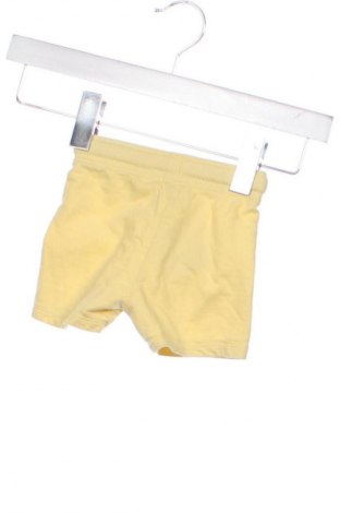 Pantaloni scurți pentru copii Unbranded, Mărime 3-6m/ 62-68 cm, Culoare Galben, Preț 36,80 Lei
