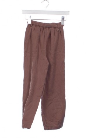 Kinderhose C&A, Größe 8-9y/ 134-140 cm, Farbe Aschrosa, Preis 11,00 €