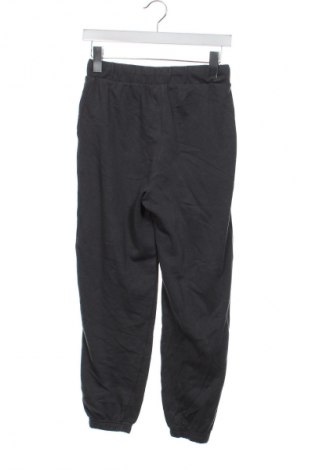 Детско спортно долнище H&M, Размер 11-12y/ 152-158 см, Цвят Сив, Цена 25,99 лв.