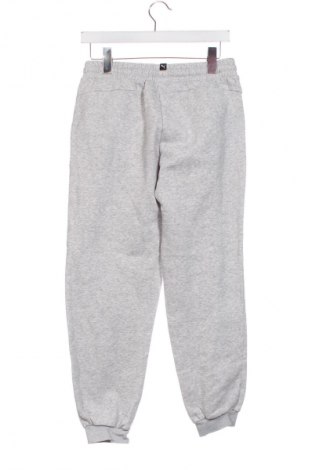 Detské tepláky PUMA, Veľkosť 15-18y/ 170-176 cm, Farba Sivá, Cena  46,65 €