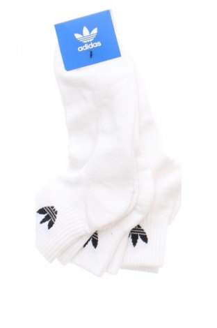 Комплект Adidas Originals, Размер M, Цвят Бял, Цена 30,99 лв.