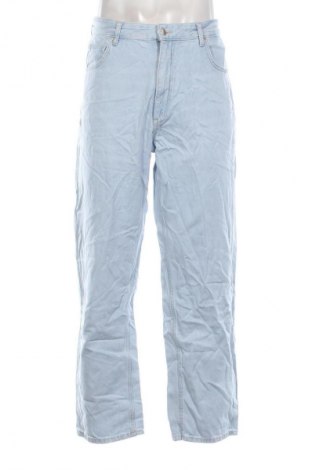 Blugi de bărbați Pull&Bear x Wrangler, Mărime M, Culoare Albastru, Preț 134,99 Lei