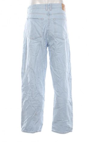 Blugi de bărbați Pull&Bear x Wrangler, Mărime M, Culoare Albastru, Preț 134,99 Lei