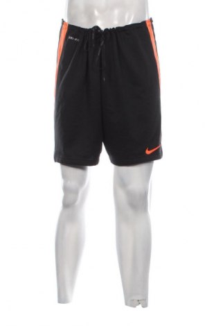 Ανδρικό κοντό παντελόνι Nike, Μέγεθος L, Χρώμα Μαύρο, Τιμή 17,39 €
