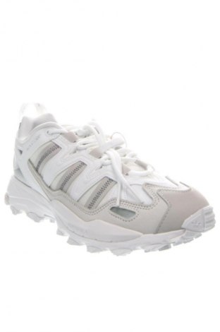 Férfi cipők
 Adidas, Méret 43, Szín Sokszínű, Ár 43 769 Ft