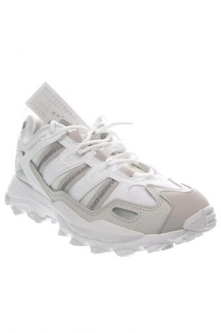 Férfi cipők
 Adidas Originals, Méret 42, Szín Sokszínű, Ár 43 769 Ft