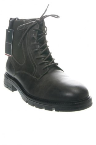 Férfi cipők
 Tommy Hilfiger, Méret 43, Szín Sokszínű, Ár 37 259 Ft