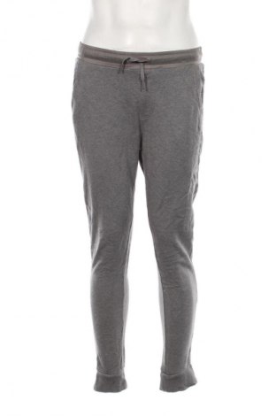 Pantaloni trening de bărbați Calvin Klein Jeans, Mărime S, Culoare Gri, Preț 94,99 Lei