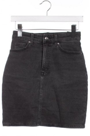 Пола H&M Divided, Размер XS, Цвят Сив, Цена 28,99 лв.