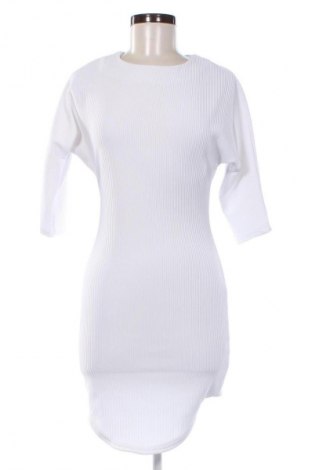 Kleid ASOS, Größe XS, Farbe Weiß, Preis 30,73 €
