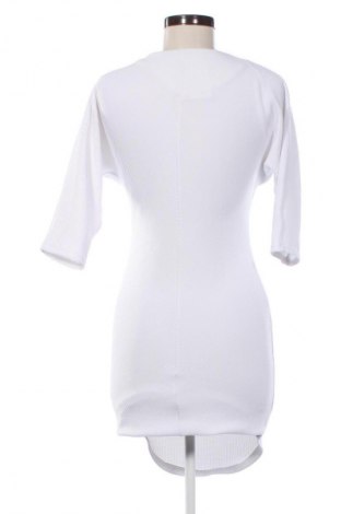 Kleid ASOS, Größe XS, Farbe Weiß, Preis 30,73 €