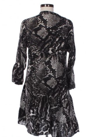 Kleid Answear, Größe S, Farbe Mehrfarbig, Preis 15,00 €