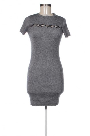 Rochie Bershka, Mărime S, Culoare Gri, Preț 76,00 Lei