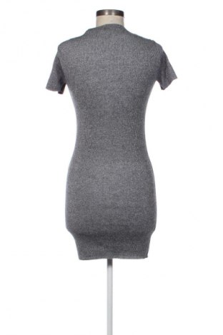 Rochie Bershka, Mărime S, Culoare Gri, Preț 76,00 Lei