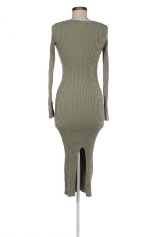 Rochie Bershka, Mărime S, Culoare Verde, Preț 76,00 Lei