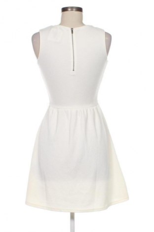 Ruha Bershka, Méret S, Szín Fehér, Ár 5 776 Ft