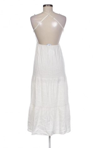 Rochie Bershka, Mărime S, Culoare Alb, Preț 78,95 Lei