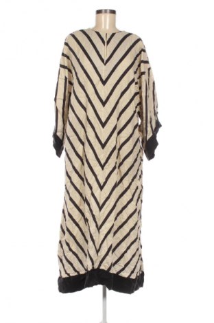 Kleid By Malene Birger, Größe M, Farbe Mehrfarbig, Preis 142,99 €