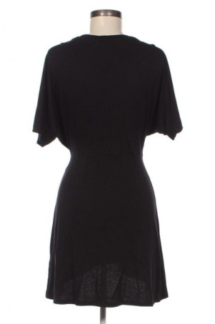 Kleid Cropp, Größe M, Farbe Schwarz, Preis 24,49 €